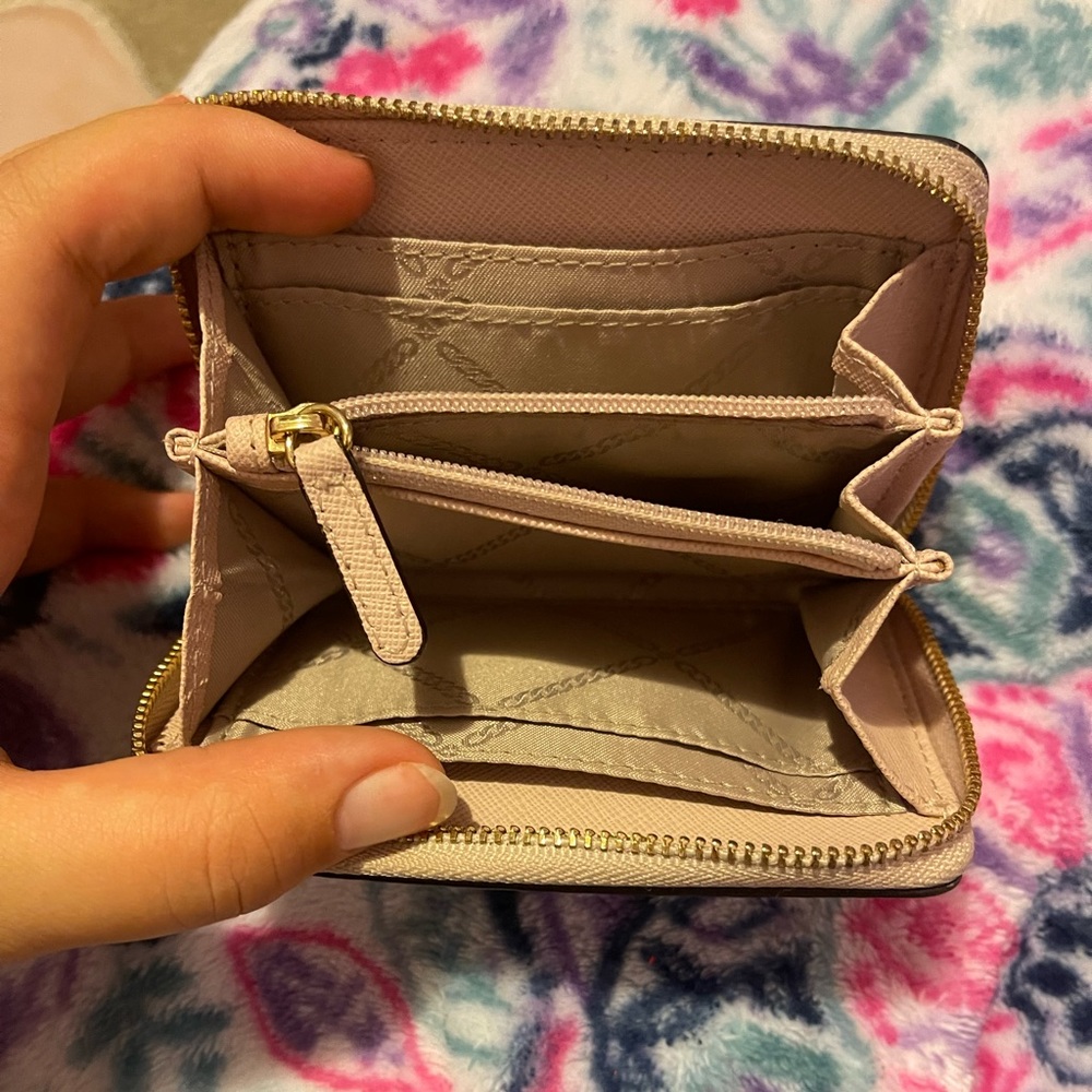 Michael Kors wallet - Picture 4 of 4